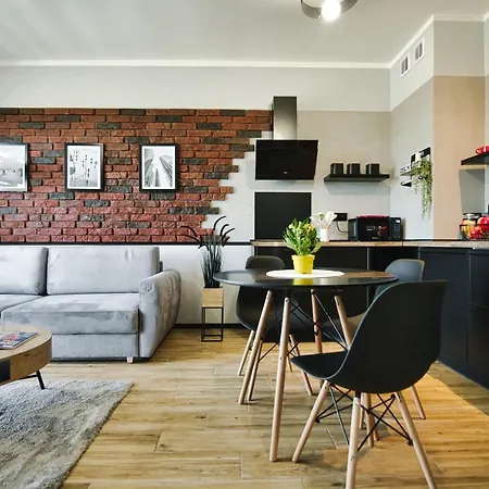 Blues By Housine Lejlighed